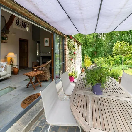 Charming In Anseremme With Fenced Garden Dom wakacyjny Dinant