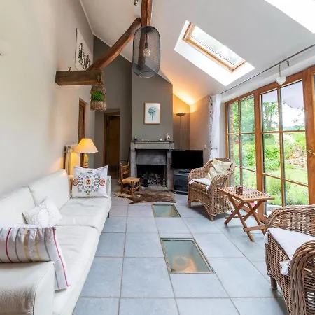 Charming Cottage In Anseremme With Fenced Garden Holiday home Dinant