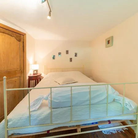 Charming In Anseremme With Fenced Garden Dom wakacyjny