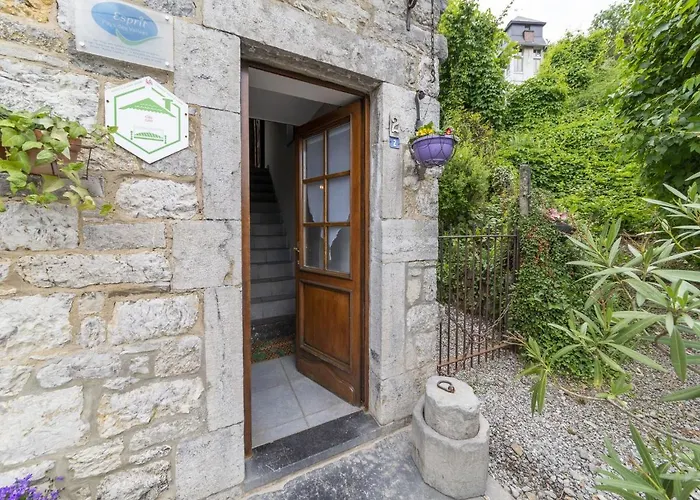 Charming Cottage In Anseremme With Fenced Garden