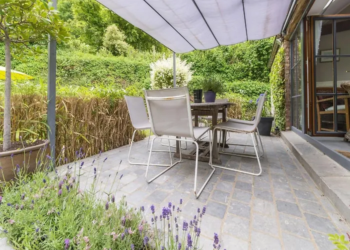 Charming Cottage In Anseremme With Fenced Garden *