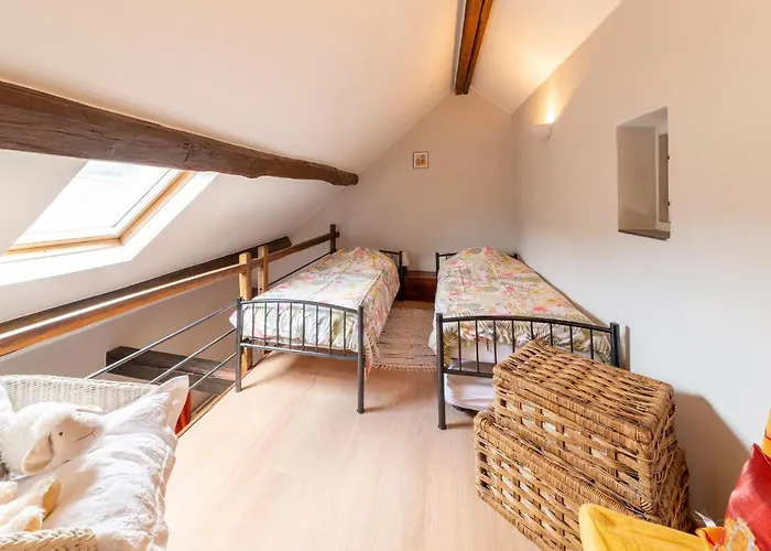 Charming Cottage In Anseremme With Fenced Garden