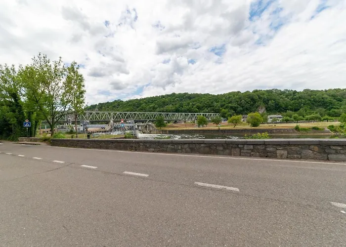 Charming Cottage In Anseremme With Fenced Garden Ferienhaus